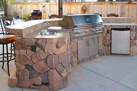 outdoor kitchen with built in grill island in fresno